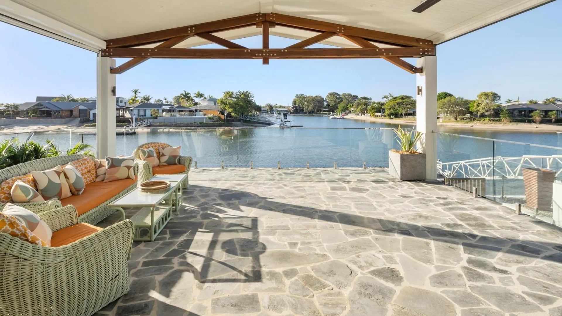 Waterfront Bliss On Maroochydore Canal בית נופש